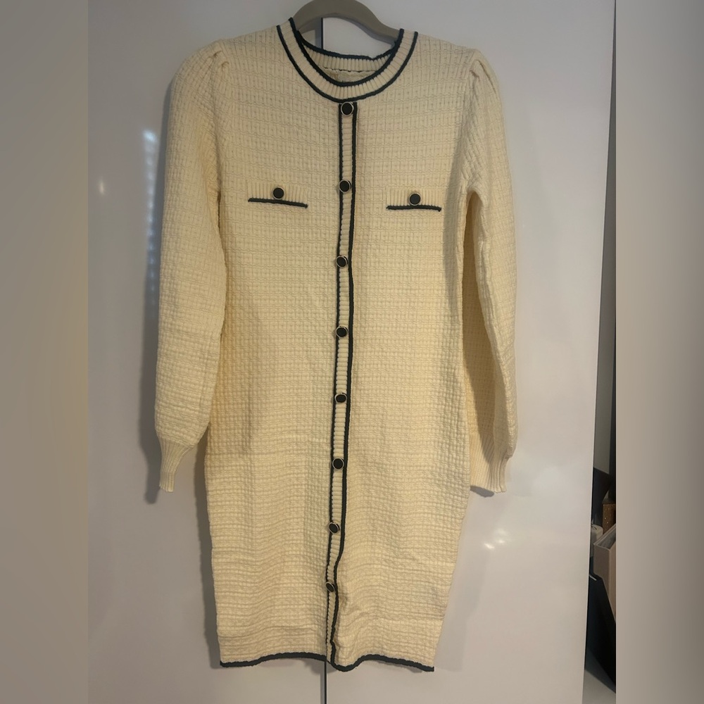 August Sky- Cream and Black sweater dress with buttons. Never work, NWT Size M